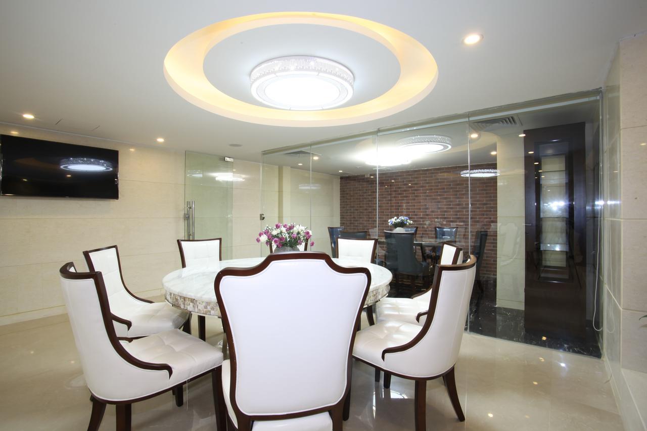 Guangzhou Jin Wan Li Business Hotel Экстерьер фото