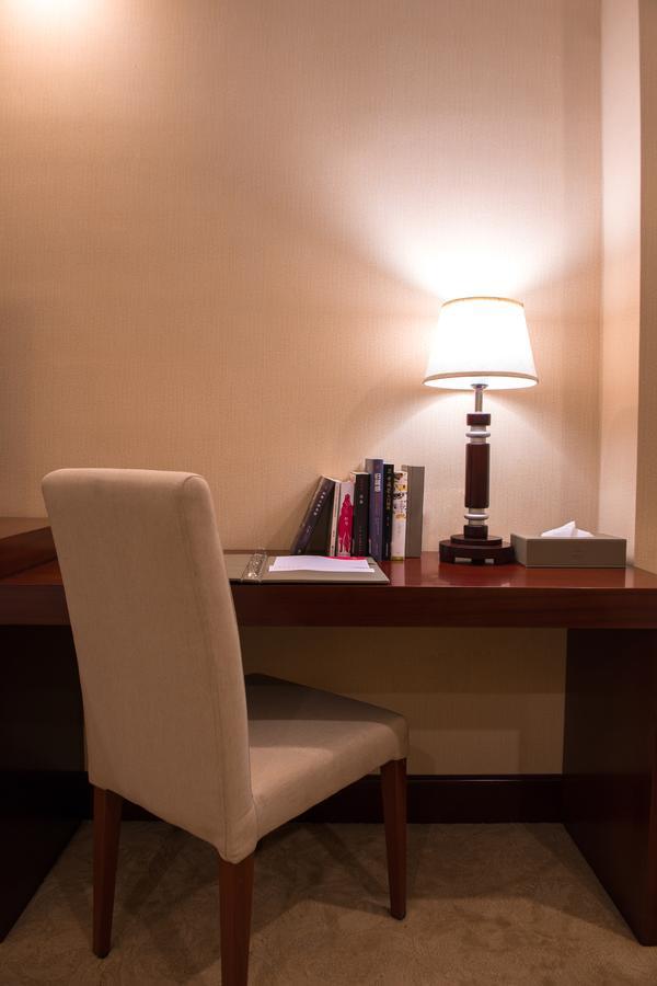 Guangzhou Jin Wan Li Business Hotel Экстерьер фото