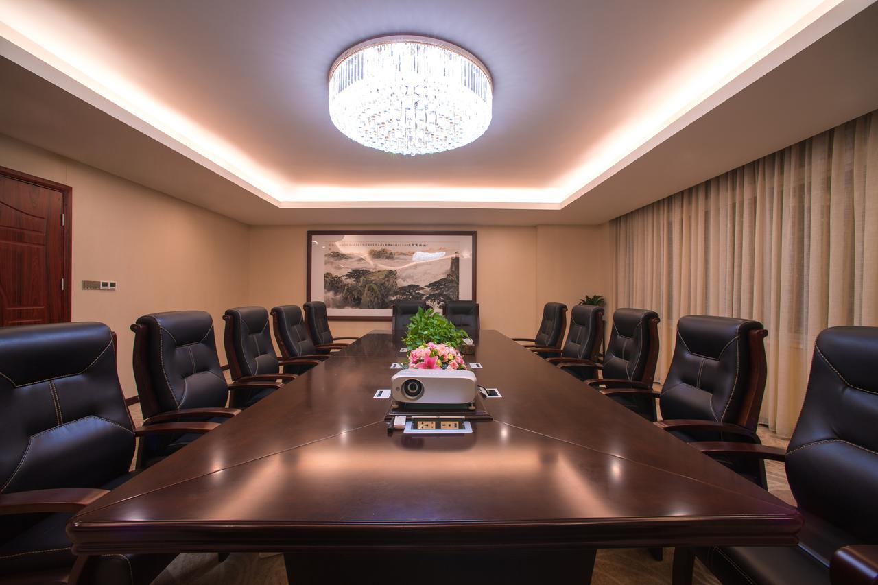 Guangzhou Jin Wan Li Business Hotel Экстерьер фото